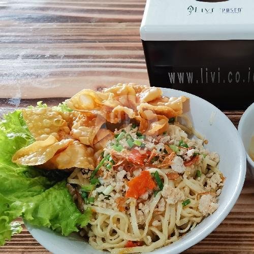 Mie Manis / Yamin menu Pangsit Mie Ayam 18, Karang Empat Besar