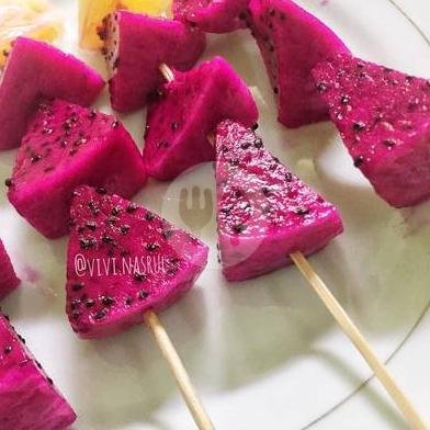 Strawberry Es KulKul Selimut Coklat menu Sushi Nob - Seafood 83, Jl. Perjuangan Majasem SMP 11