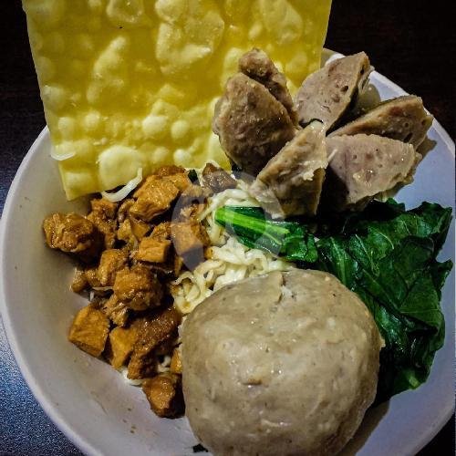Review Bakso Urat Sapi Wong Solo di Gedung Selmis: Tempat Makan Enak dan Terjangkau di Tebet