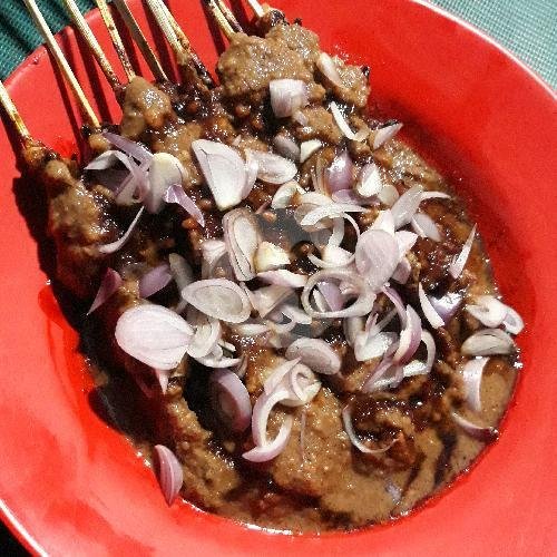 Sate Ayam dan Kambing Cak Amat: Surga Sate Terjangkau di Yogyakarta