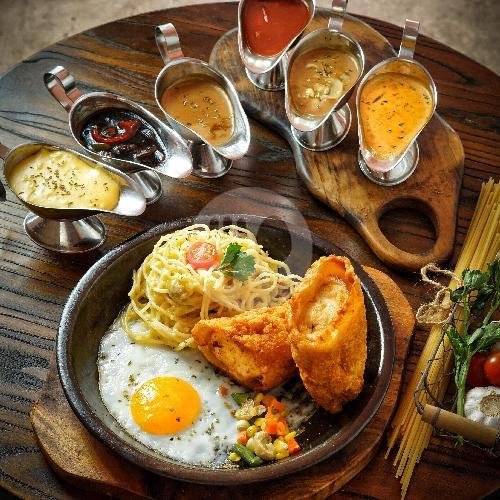 Ayam Sambal Matah menu Garis Waktu X Nyonya Bowl