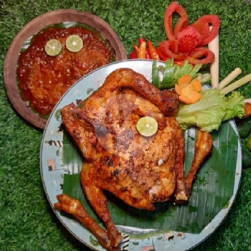 Ayam Kampung Goreng/Ekor menu Ayam Taliwang Mbok Sutil, Manggarai
