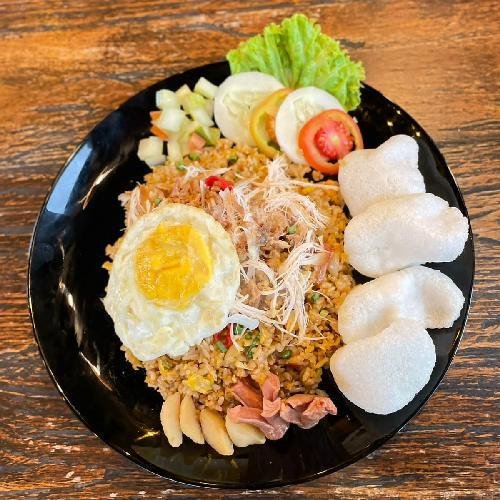Nasi Goreng Ikan Asin menu Warunk Loji, Banyuwangi Kota