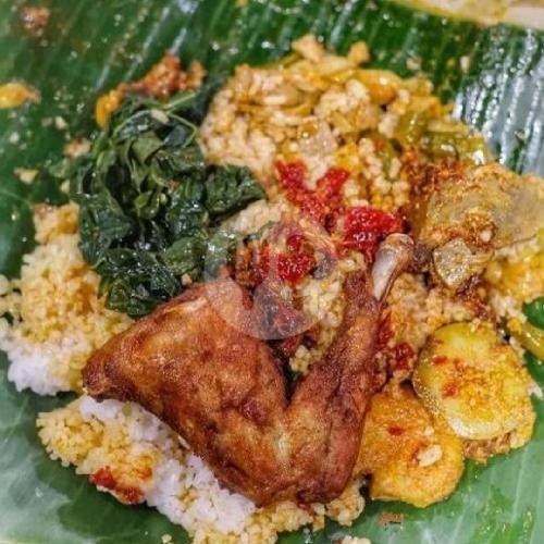 Paket Hemat Berdua menu Ampera Pucuak Salero (Spesifik Ikan Asin), Ampang