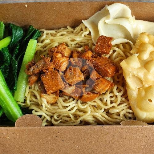 Mie Ayam Bude Gendut: Surga Mie Enak di Jatinegara, Jakarta Mie Ayam Bude Gendut: Surga Mie Enak di Jatinegara, Jakarta