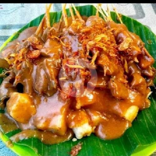 10 Tusuk Sate  Daging Sapi  Tampa ketupat menu Sate Padang Minang Piaman Lapangan Bola, Pasar Pengampuan Kebon Jeruk