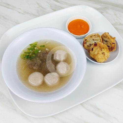 Nasi Campur Khas Makassar (Daging) menu Kudapan Nyonya Ann, Tubagus Ismail