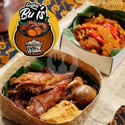 Gudeg Paha Atas 1 , Paha Bawah 1 , Telur 3,  + Krecek menu Gudeg Wijilan Bu is