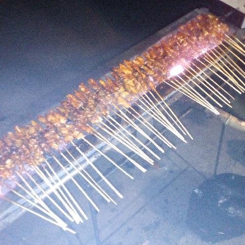Sate Madura Pak Kumis SD: Surga Sate di Bandung yang Wajib Dikunjungi