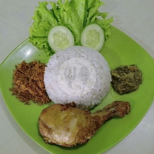 Review Nasi Ayam Goreng Serundeng SPG: Surga Kuliner di Jatinangor