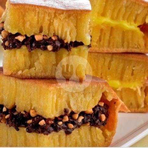 Terang Bulan Spesial Keju Kacang menu Martabak & Terang Bulan Hok Lo Pan, Kranggan