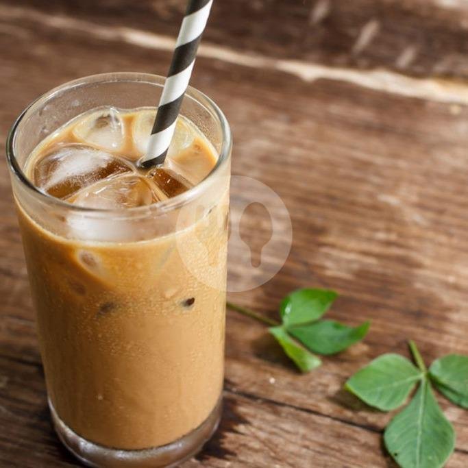 Jus Alpukat menu Ayam Penyet Surabaya, Soekarno Hatta
