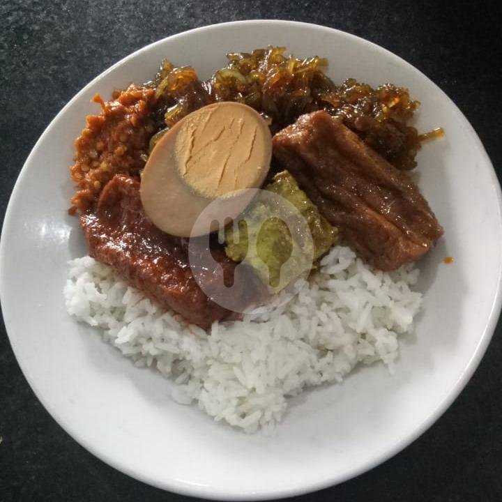 Nasi Campur Biasa (Daging) menu Nasi Campur Pojok Tambak Bayan, Darmo Permai