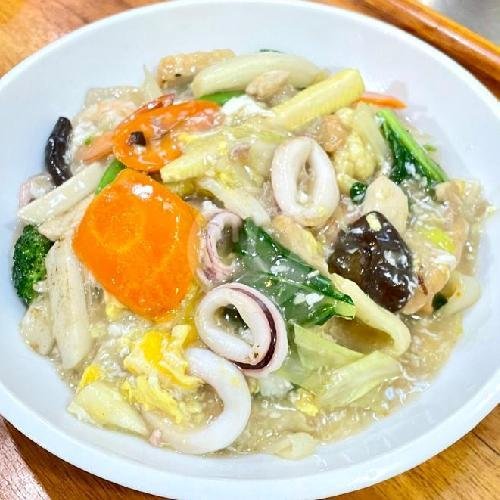 Kwetiau Siram Seafood menu Bakso Loncat, Pasar Baru
