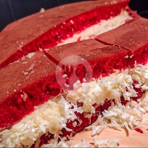 Red Velvet Keju menu Martabak Mekarsari