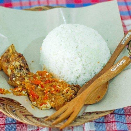 Nasi Kepala + Sambal menu Penyetan Mas Kobis, XT Square
