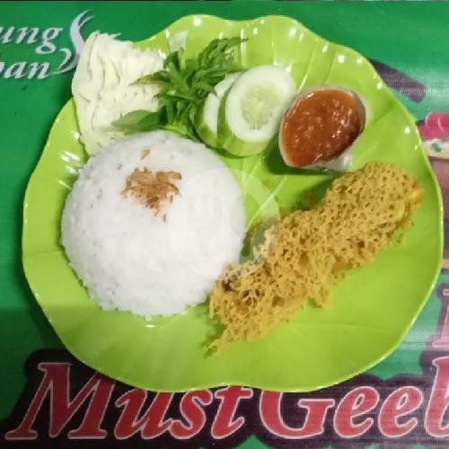Nasi Ayam Kremes Sambal Lombok Ijo menu Rawon, Soto, Lesah Newnya Must Geebee