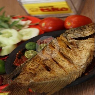 Gurami Goreng menu Warung Bu Kris, Ruko Raya Menganti