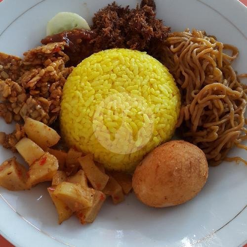 Nasi Kuning Sosis menu Nasi Kuning Hwa Ind, Simpang Borobudur