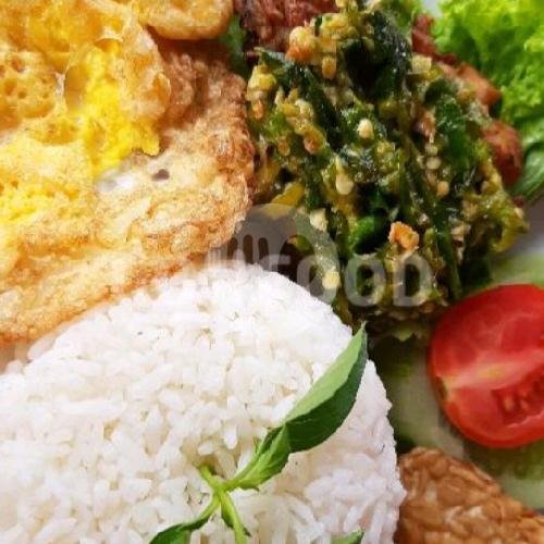 Ayam Bakar Saus Padang Nasi Ayam Tempe Lalapan Sambel menu Jejak Rasa By Nasi Goreng Joss Toebruk, Kaliwates