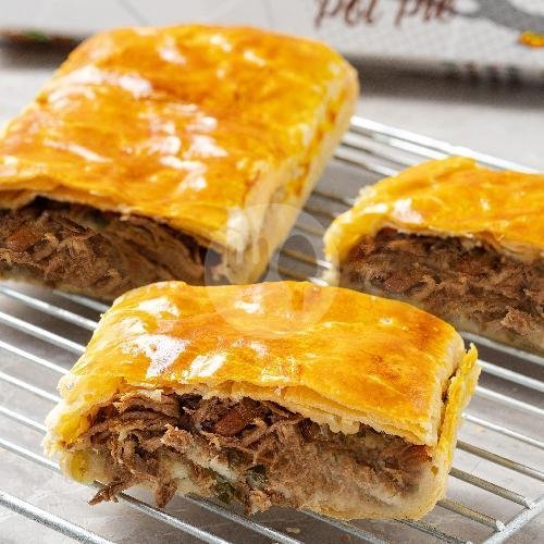 Chicken Pot Pie menu Kartika Rasa Bolu Aren & Lapis Sumedang