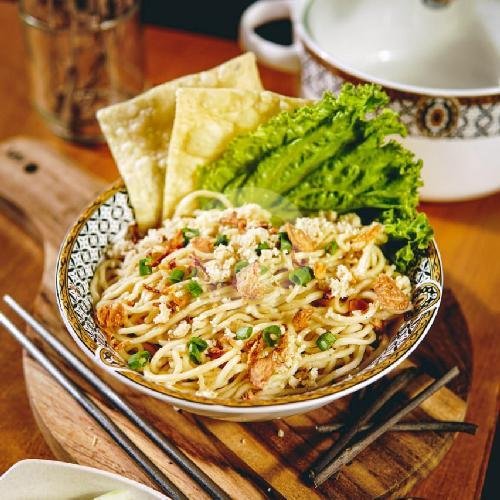Cwie Mie Rela: Tempat Makan Enak dan Terjangkau di Bandulan yang Wajib Dicoba!