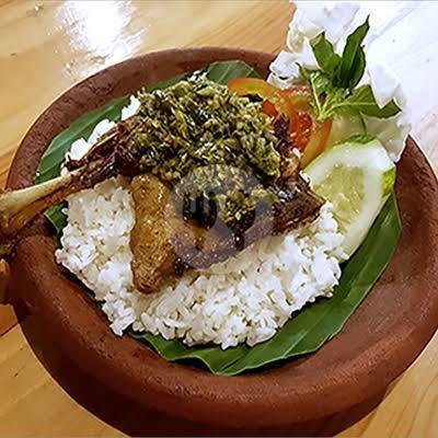 Paket Nasi + Bebek Kremes menu Ayam & Bebek 46 Solo, H. Basyar