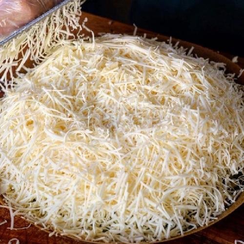 1 Porsi Keju Susu + 1 Porsi Coklat Kacang Susu menu Martabak Terangbulan Raja Basah, Simomulyo 1