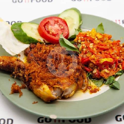 Nasi Liwet + Ayam Penyet Serundeng menu Nasi Bakar Cetar, Lemahwungkuk