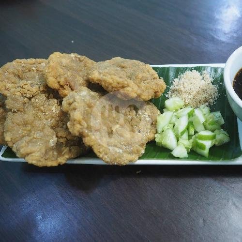 Pempek Kapal Selam menu Warung Palembang Cek Rina, Senen