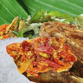 Naskot Nila Goreng menu Ayam Penyet Surabaya, Tasikmalaya
