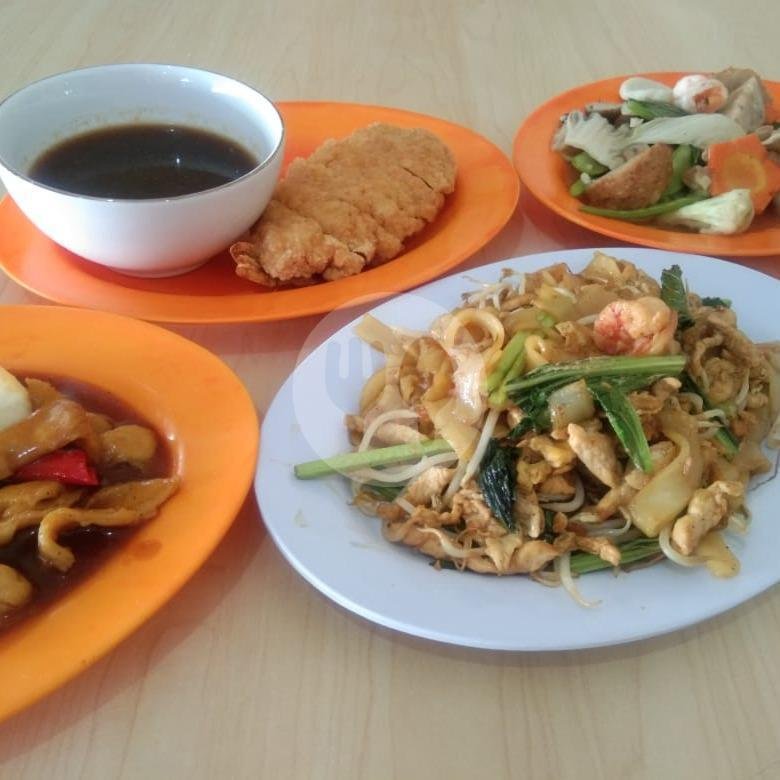 Mie ayam menu Dimsum Kafe Biru, Banjarsari
