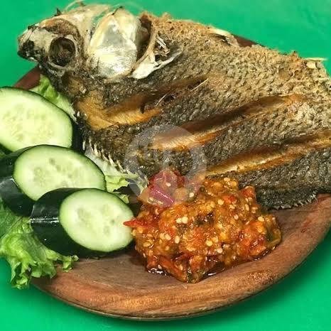 Udang Penyet menu Lalapan Dan Seafood Festival, Wendit Timur