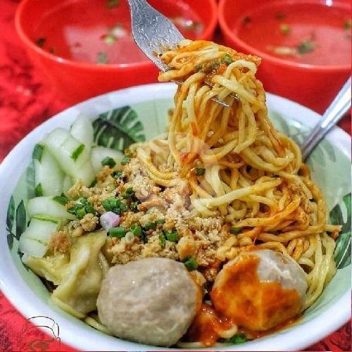 Pangsit Mie Ayam + Yong Tahu menu MS - Mie Surya Pangsit Dan Bakwan, Rungkut
