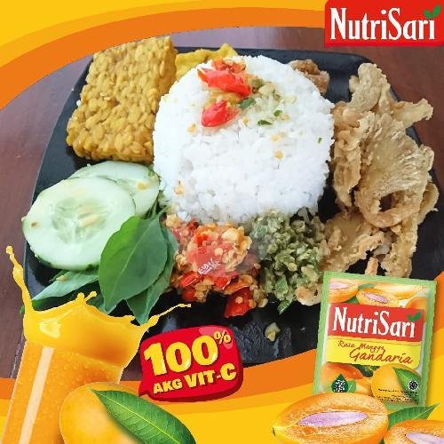 Nasi Ayam Puas + Nutrisari Mangga Gandaria menu Lalapan Ayam Geprek Mbak Apeng, Tirto Taruno
