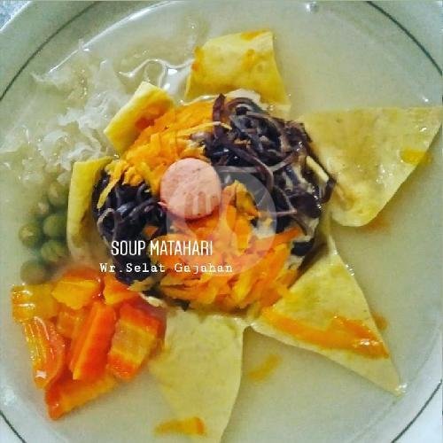 Sop Matahari + Macaroni menu Selat Gajahan, Pasar Kliwon