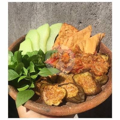 Soto Ayam + Nasi menu Pecel Lele dan Soto Ayam Lamongan Wahyu Jaya, Mlati
