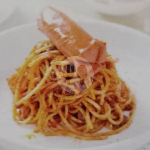 Spaghetti bolognaise Bratwust menu Il Divino, Pucang