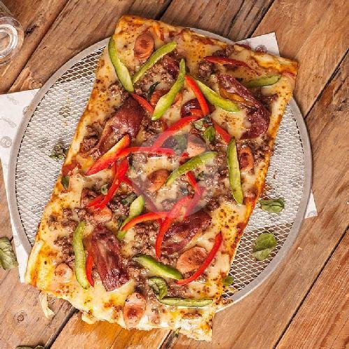 Meat Vaganza Pizza menu GB Bistro & Dessert, Dharmawangsa