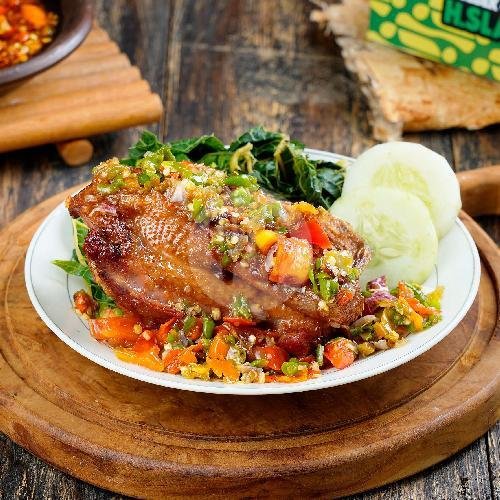 Bebek Dada Pecak menu Bebek Goreng H. Slamet, Parangtritis