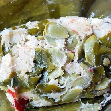 Buntil Daun Pepaya menu Ayam Goreng Ny Suharti, Pemuda