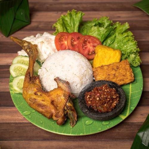 Paket Ayam Goreng menu Warung Nasi Kang Ewok, Astina