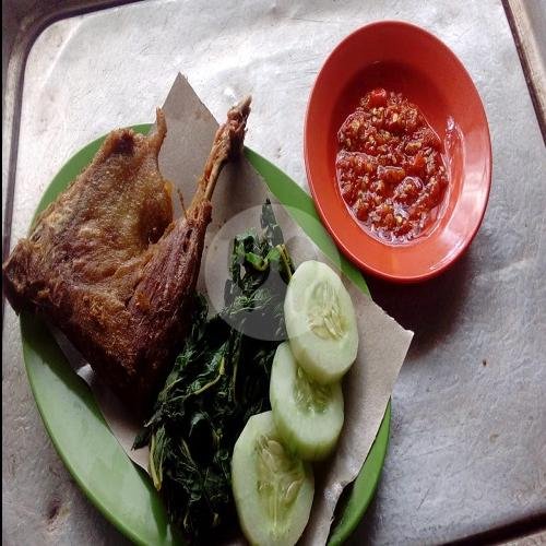 Ayam Utuh menu Bebek Goreng H Slamet, Kolonel Marhadi
