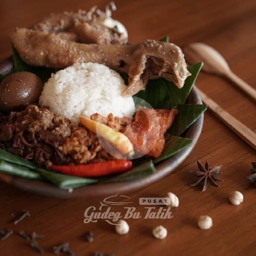 Nasi Gudeg Krecek Telur Paha Atas (Brutu) menu Gudeg Bu Tatik, Prawirotaman