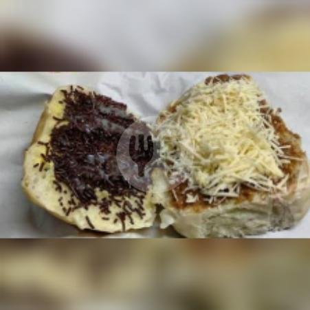 Tiramisu Crunchy menu Roti Bakar Amira, Cibeureum