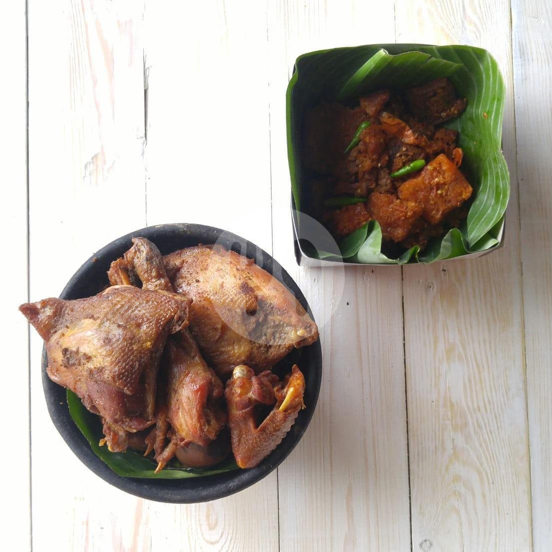 Paket 6 menu Gudeg Yu Sum, Imogiri Timur