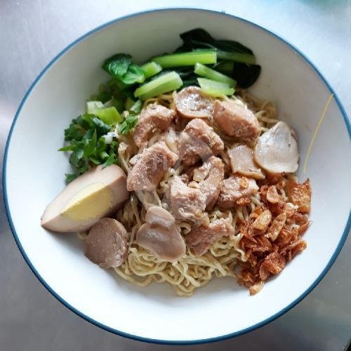Bakmi Ahua: Kenangan Manis dan Cita Rasa Autentik di Jakarta