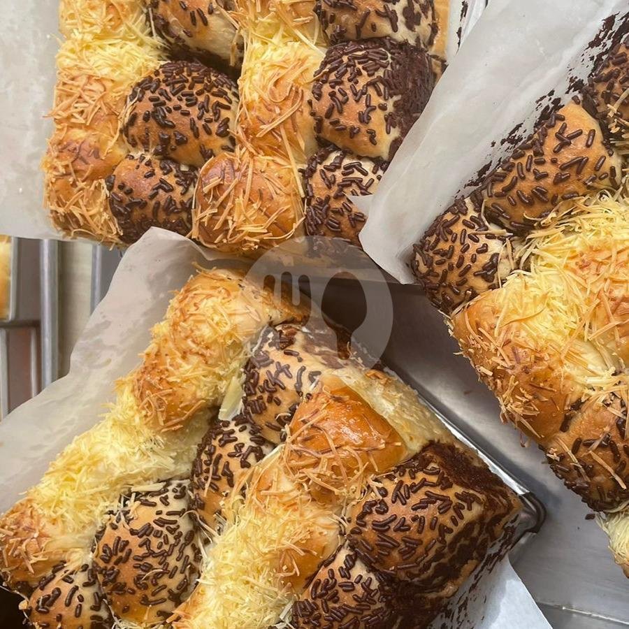 Rogul Box 4pcs menu Comel Cake & Bakery, Komplek Jondul