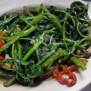 Nasi Rica Sayap menu Ayam Geprek D Royal, Maguwoharjo