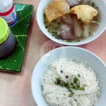 Yahun Asin menu Baso Sakum Mie Bihun